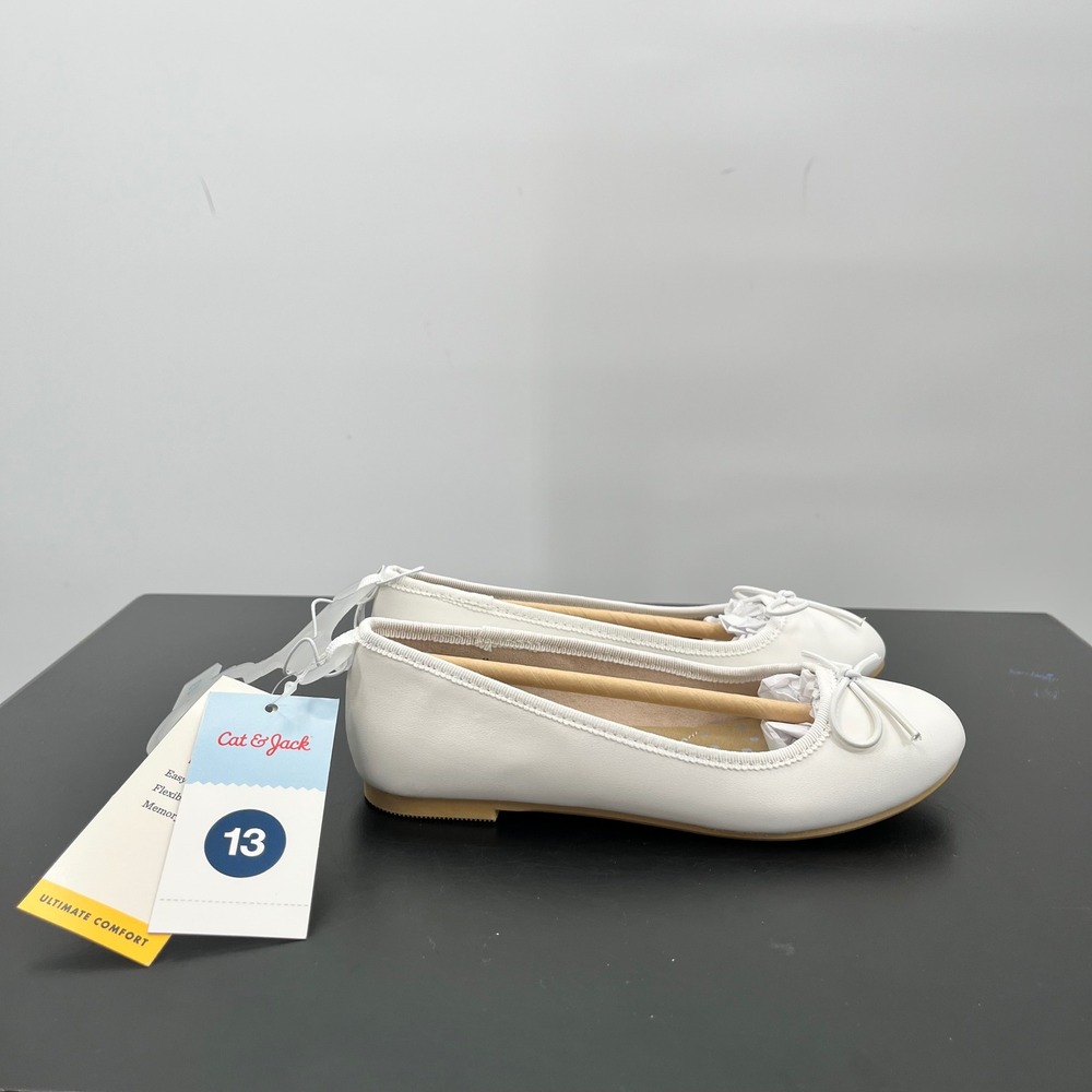 Cat & Jack Diana Ballet Flats Kids 13 White NWT Bow Memory Foam AF533